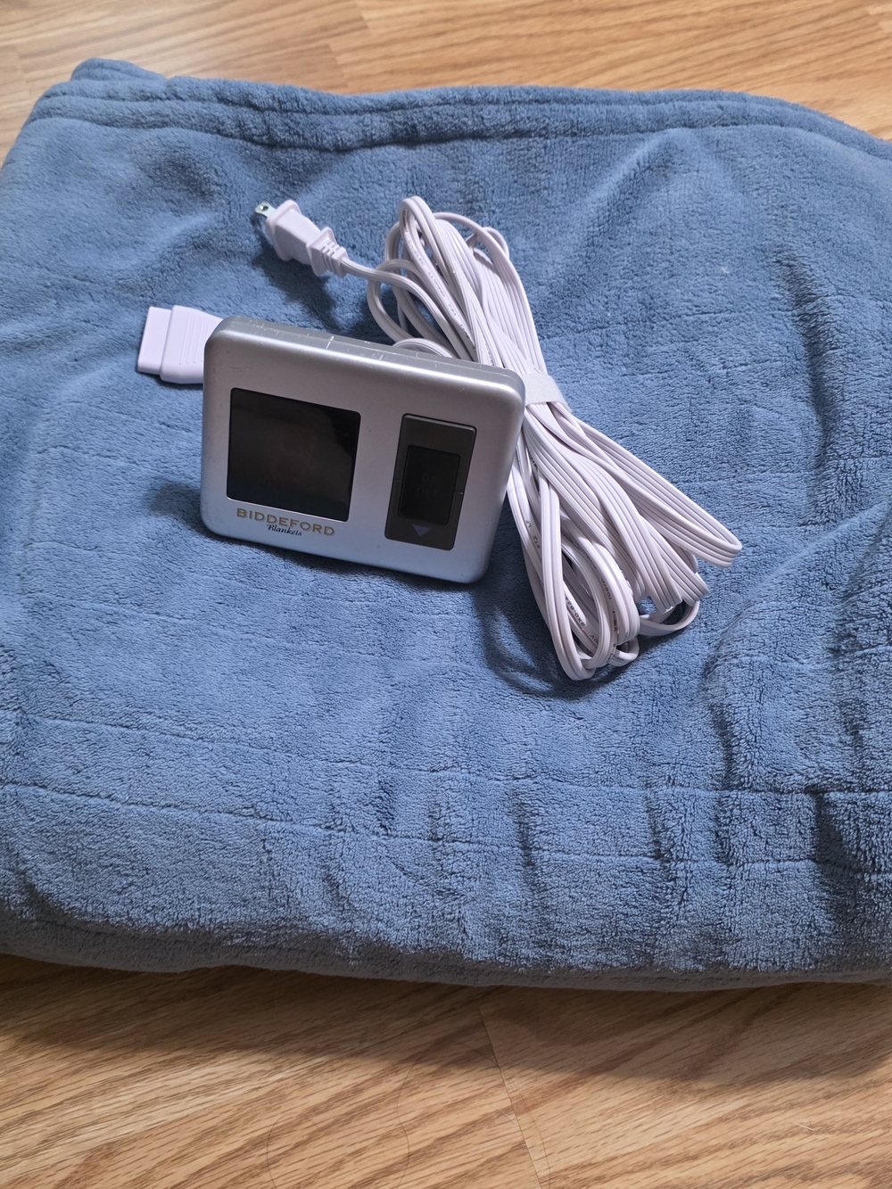 Biddeford Electric Heated Throw Blanket with Digital Controller – Blue